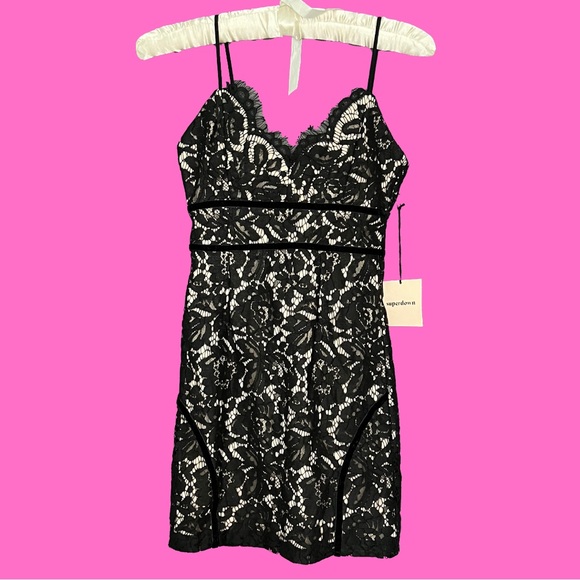 superdown - Aria Lace Mini cocktail Dress - Picture 2 of 5